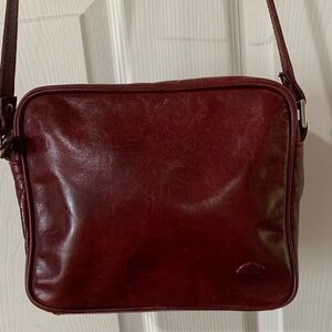 The Trend Elegant Burgundy Italian Leather Bag for Women.